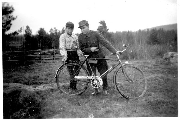 Pentti ja Martti 1943