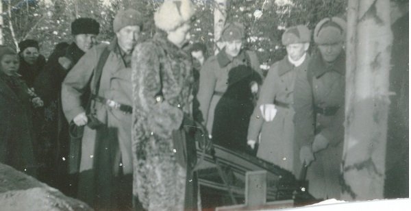 MummonHautajaiset_Vasemmalta Otto, Vilho, Bertta, Hannes, Niilo ja Martti