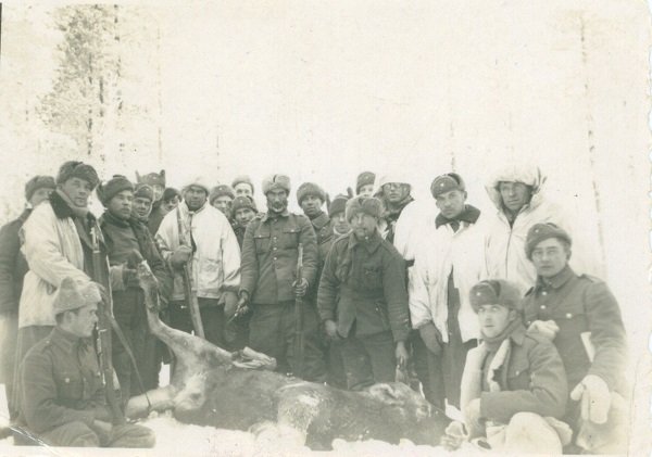Otto_ Uhtua1939_hirvenkaato